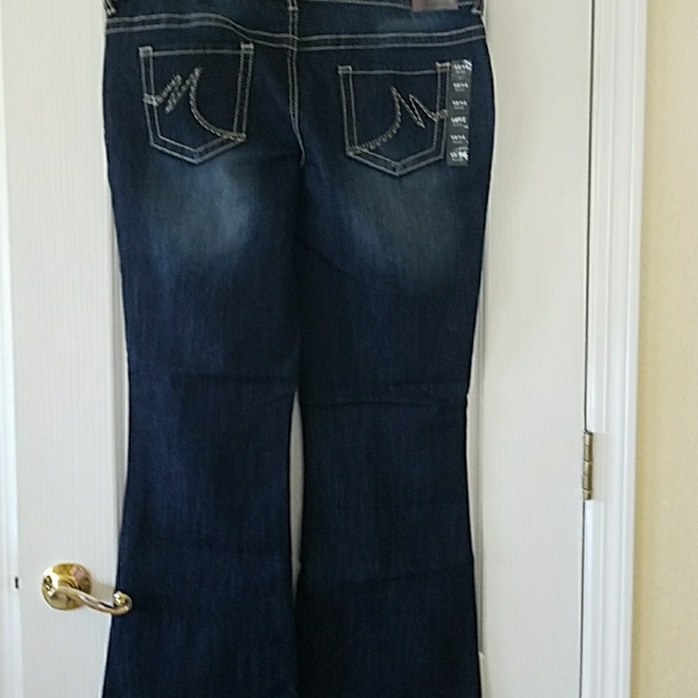 NWOT Maurice Flare